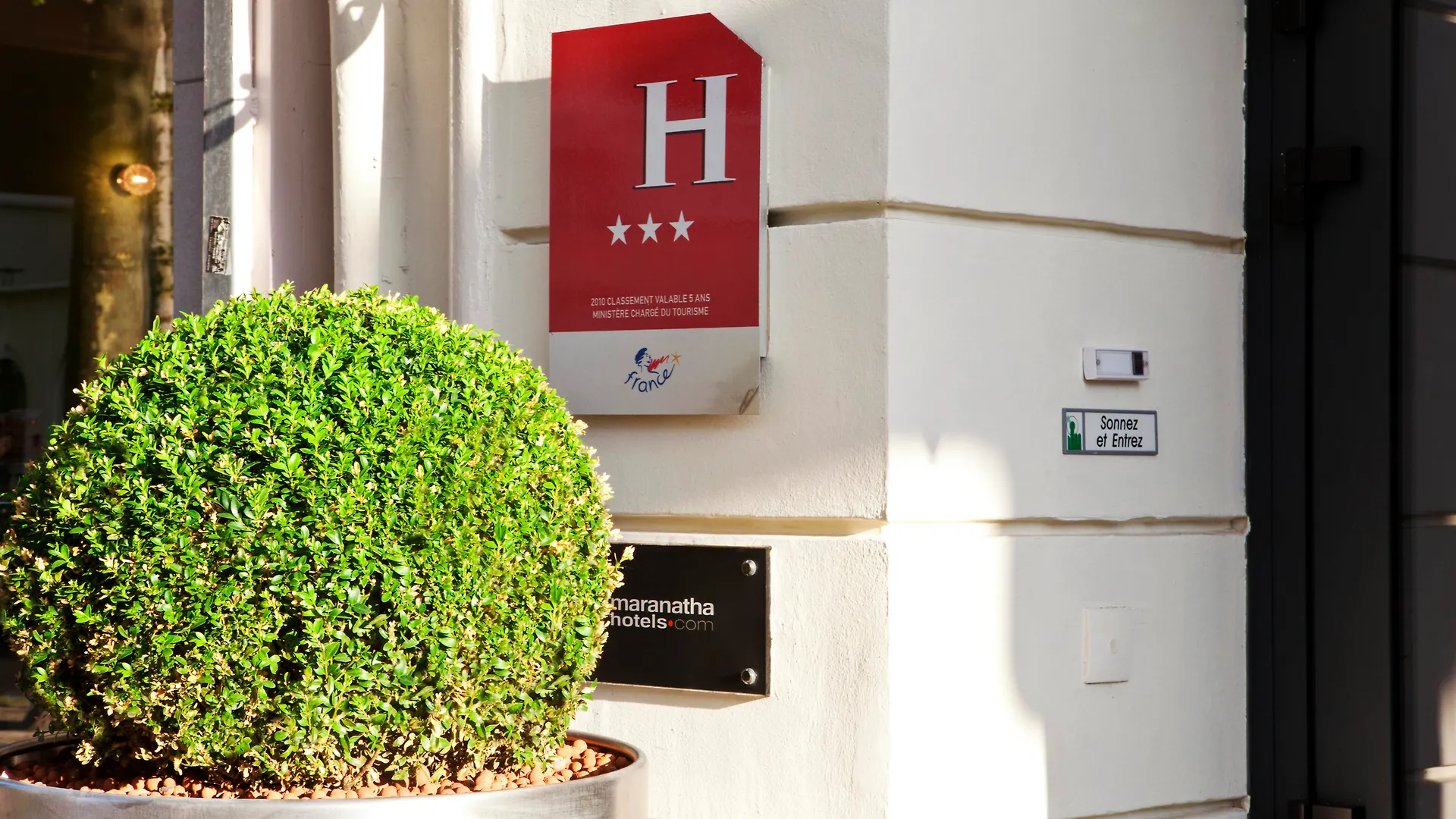 Hotel Trianon Gare De Lyon 3*