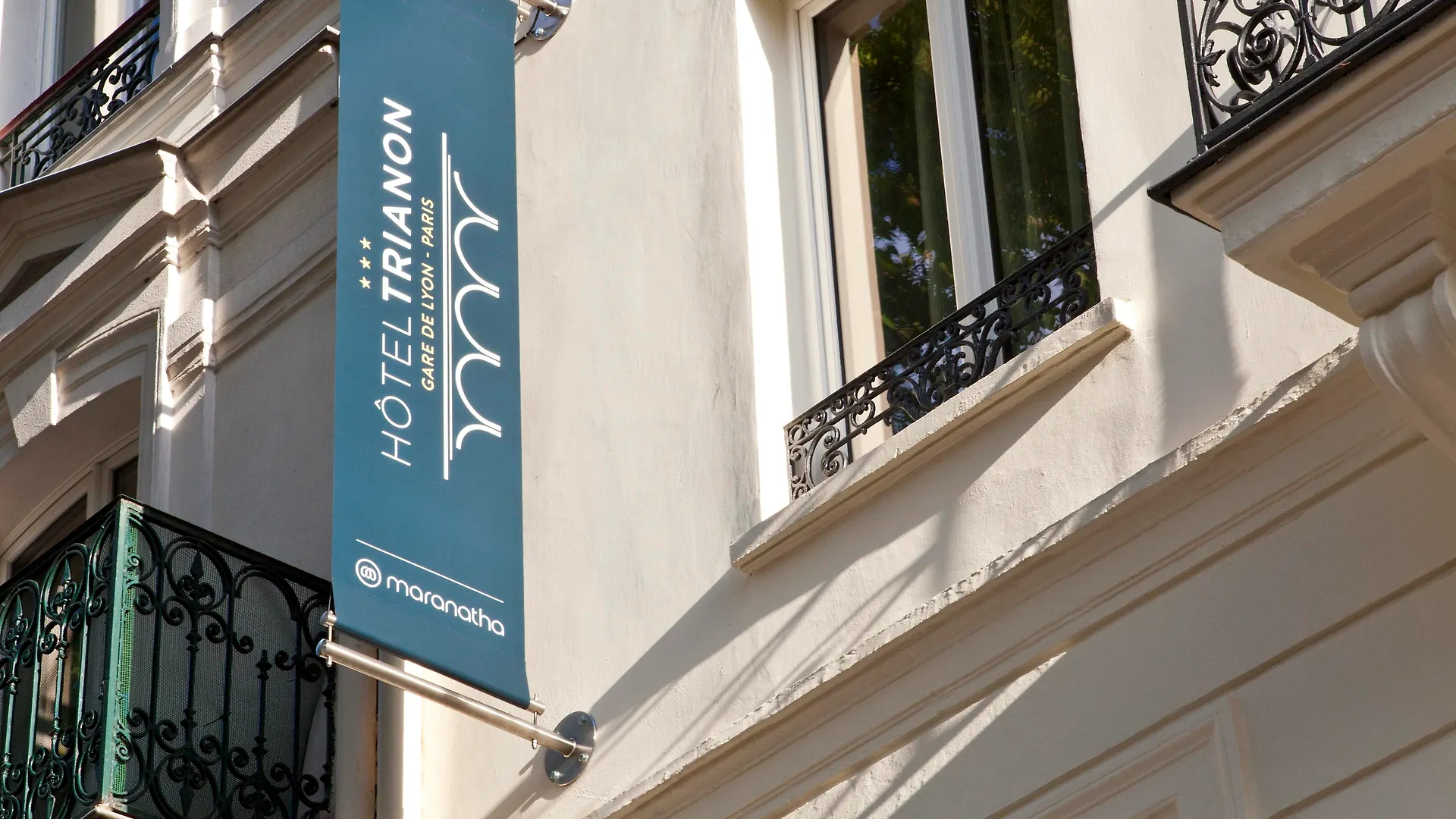 Hotel Trianon Gare De Lyon 3*