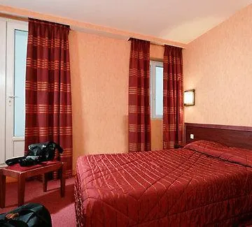 Hotel Trianon Gare De Lyon 3*